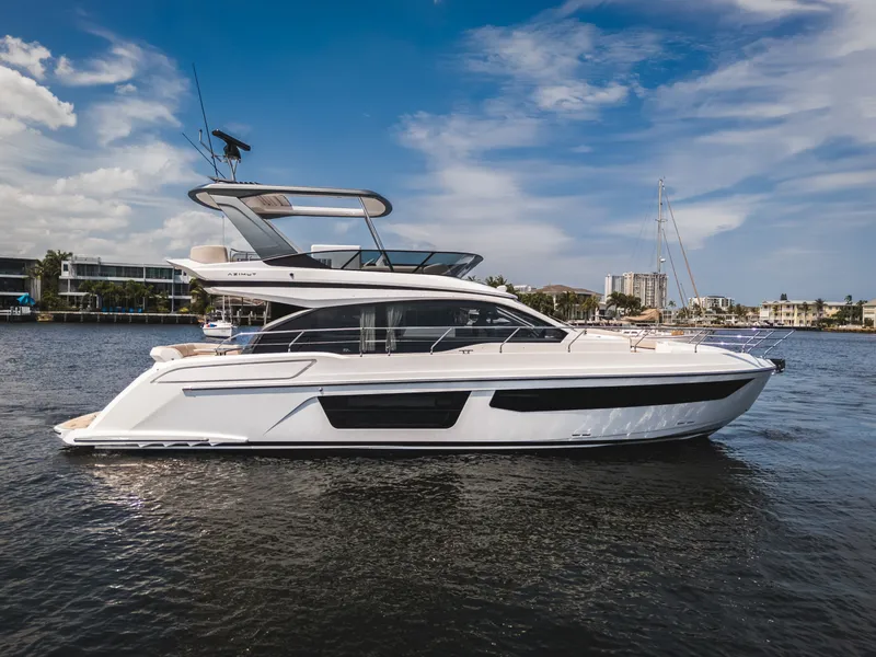 Slide: The Image of Azimut Fly 53 2026 - 6111967