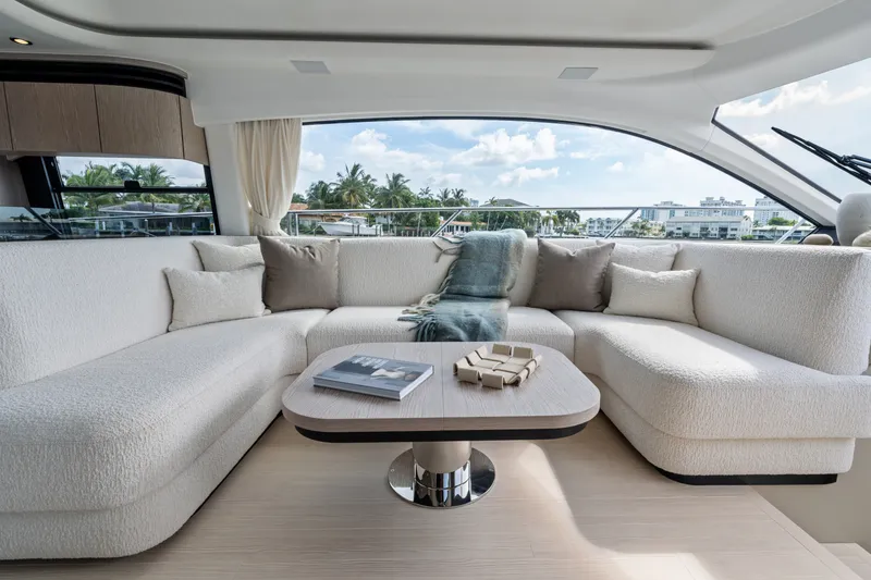Slide: The Image of Azimut Fly 53 2026 - 7288399