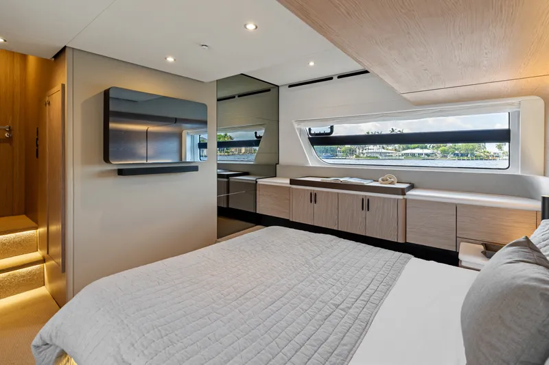 Slide: The Image of Azimut Fly 53 2026 - 7288414