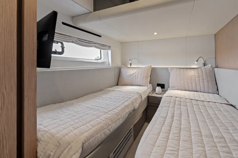 Slide: The Image of Azimut Fly 53 2026 - 7288421
