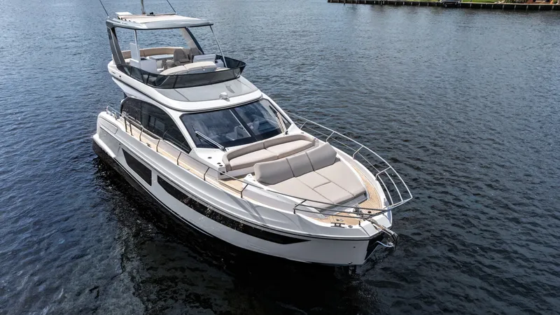 Slide: The Image of Azimut Fly 53 2026 - 7288359