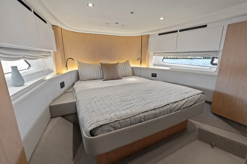 Slide: The Image of Azimut Fly 53 2026 - 7288424