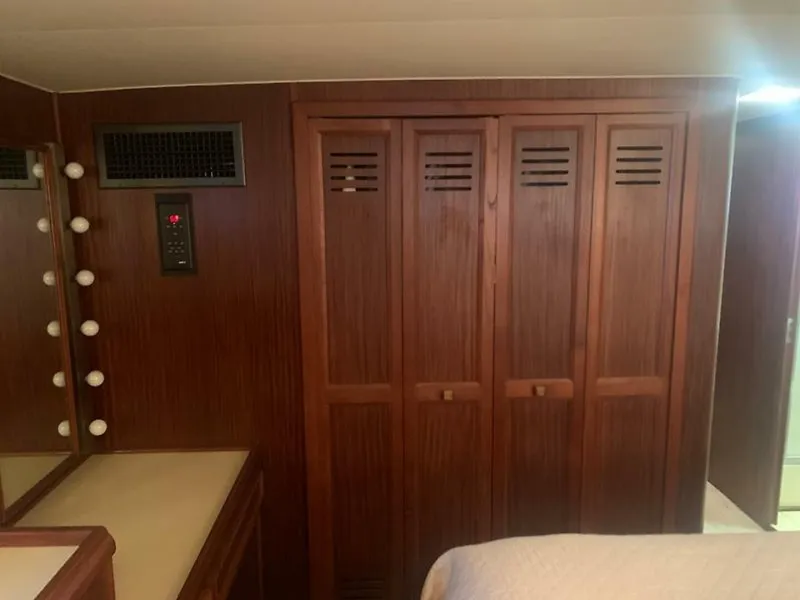 Slide: The Image of 0005608035 - 5993704