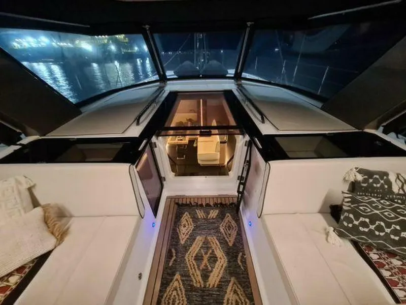 Slide: The Image of Beneteau Oceanis Yacht 62 2022 - 5993840