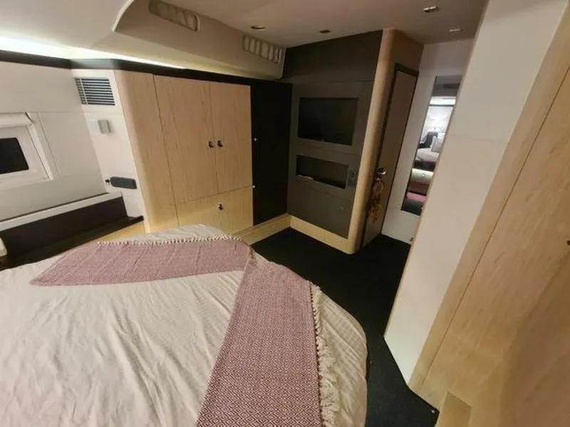 Slide: The Image of Beneteau Oceanis Yacht 62 2022 - 5993856