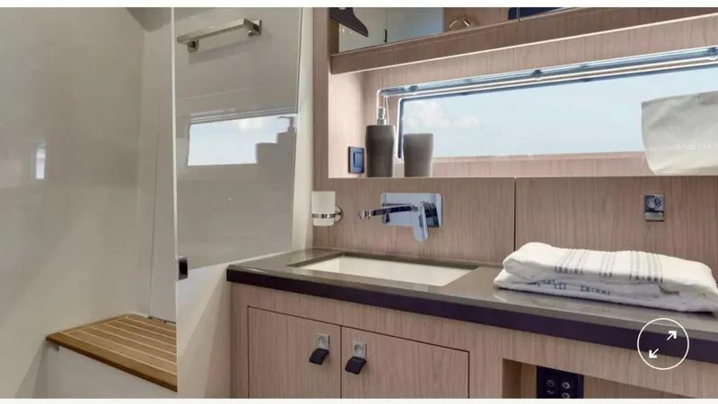 Slide: The Image of Beneteau Oceanis Yacht 62 2022 - 5993864