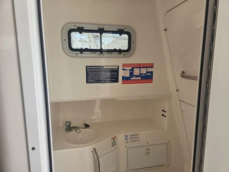 Slide: The Image of True World Marine TE2810 2008 - 5993977