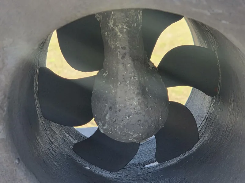 Slide: The Image of True World Marine TE2810 2008 - 5993937