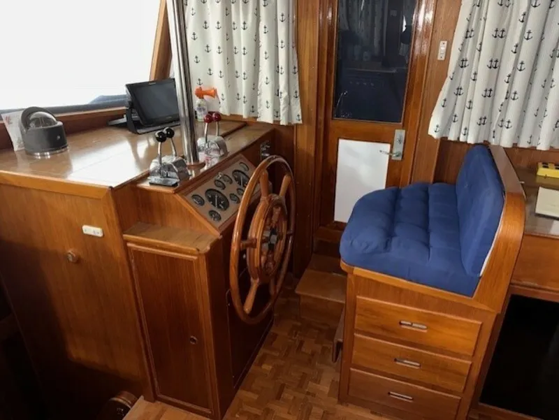 Slide: The Image of lower helm - 6002440