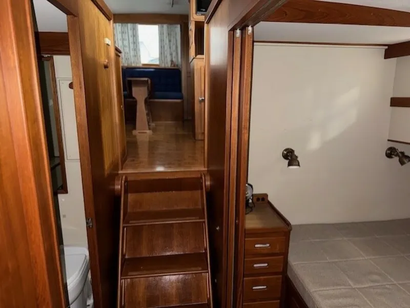 Slide: The Image of Mid cabin - 6002417