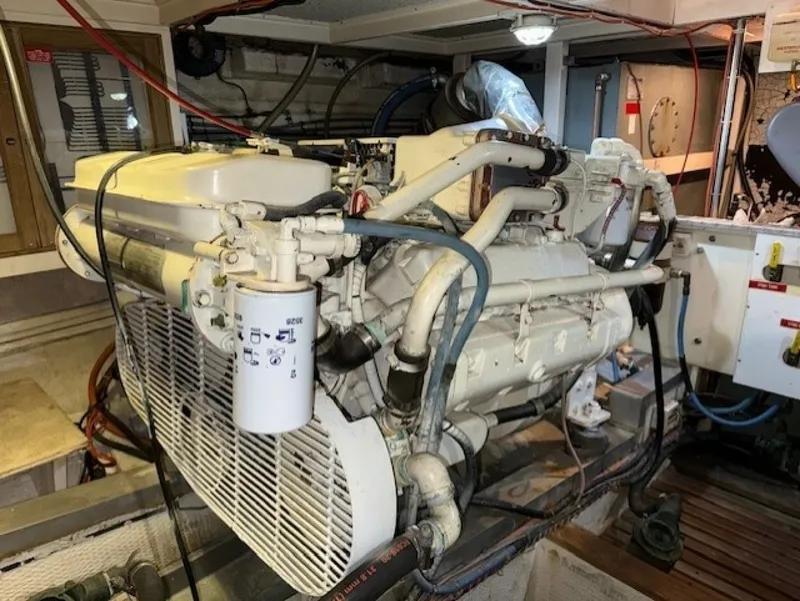 Slide: The Image of Stbd engine - 6030338