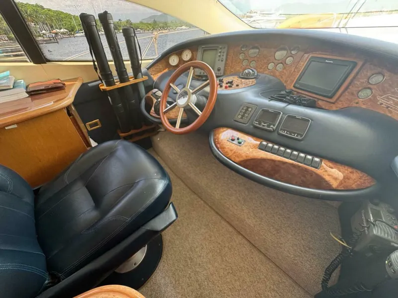 Slide: The Image of Azimut 68 Plus 2001 - 5994323