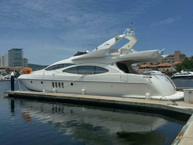 Slide: The Image of Azimut 68 Plus 2001 - 5994301