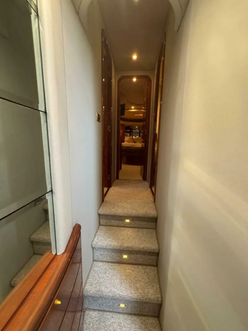 Slide: The Image of Azimut 68 Plus 2001 - 5994333