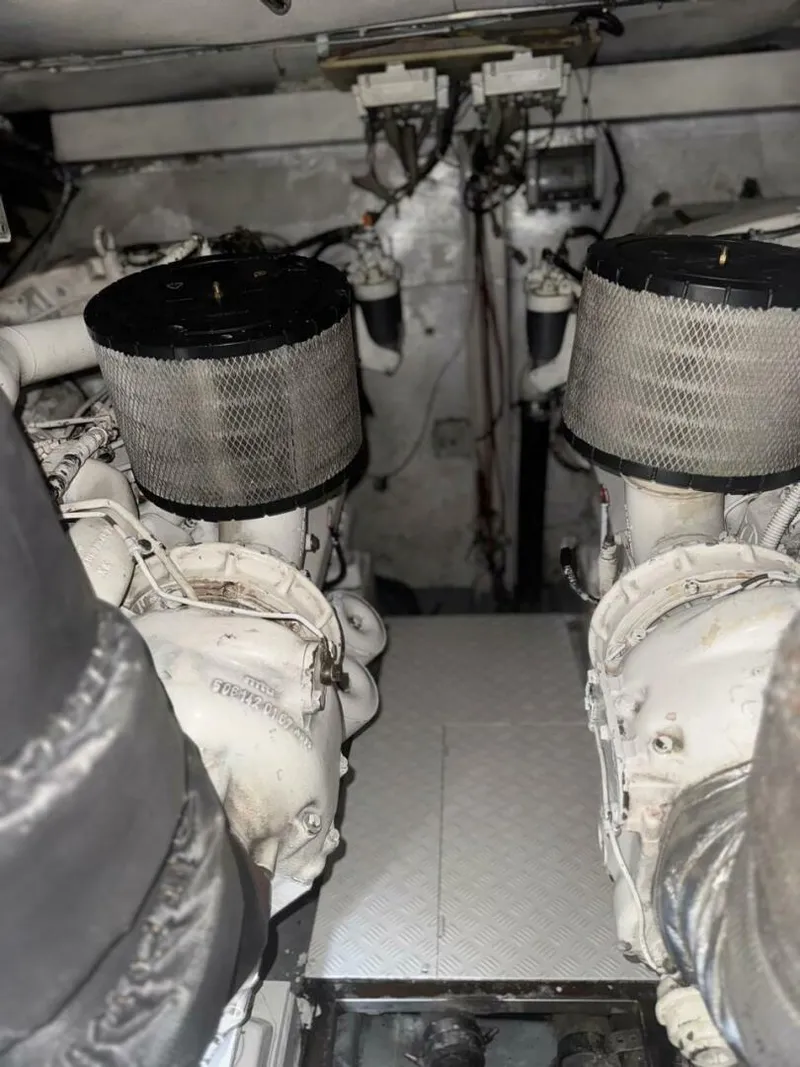 Slide: The Image of Azimut 68 Plus 2001 - 5994310