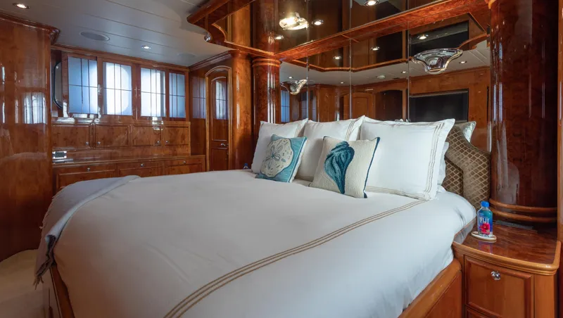 Slide: The Image of Master Cabin - 6019904