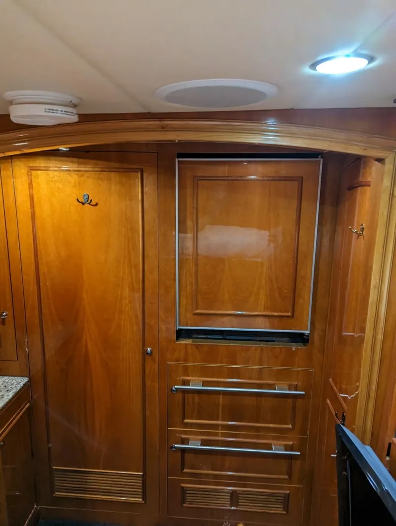 Slide: The Image of Crew Cabin Additional Refrigeration - 6225618