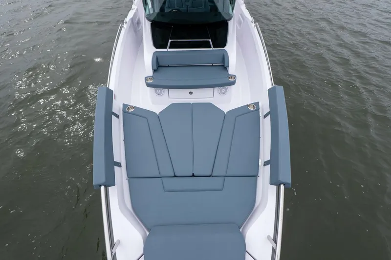 Slide: The Image of Axopar Cross Cabin 2026 - 5995536