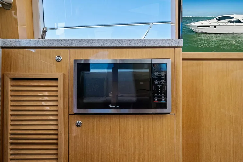 Slide: The Image of 2018 Outboard Express Catamaran 47 - 5995861