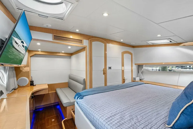 Slide: The Image of 2018 Outboard Express Catamaran 47 - 5995877