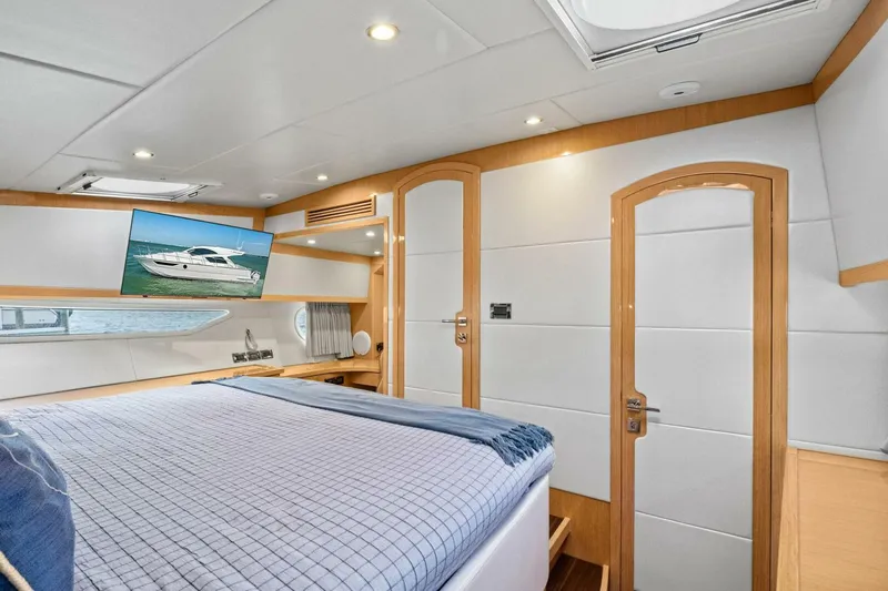 Slide: The Image of 2018 Outboard Express Catamaran 47 - 5995879