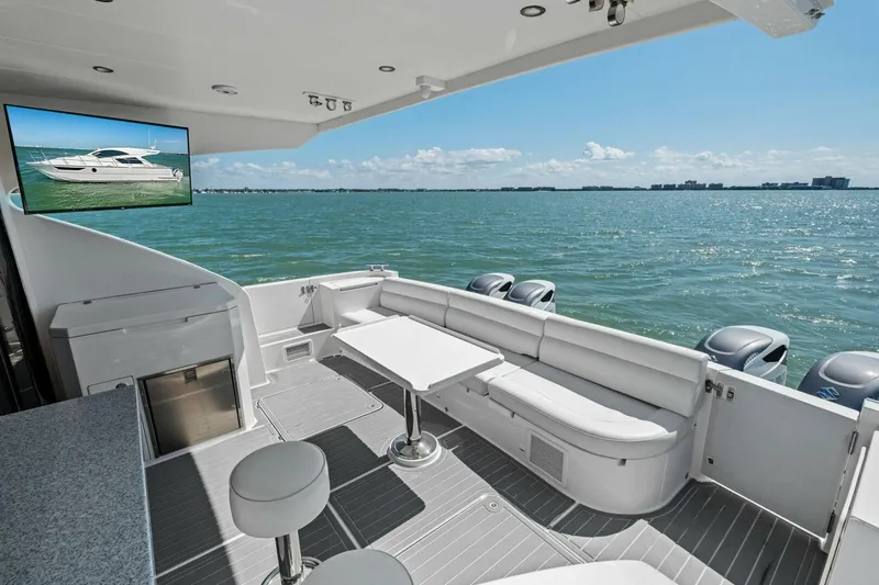 Slide: The Image of 2018 Outboard Express Catamaran 47 - 5995895