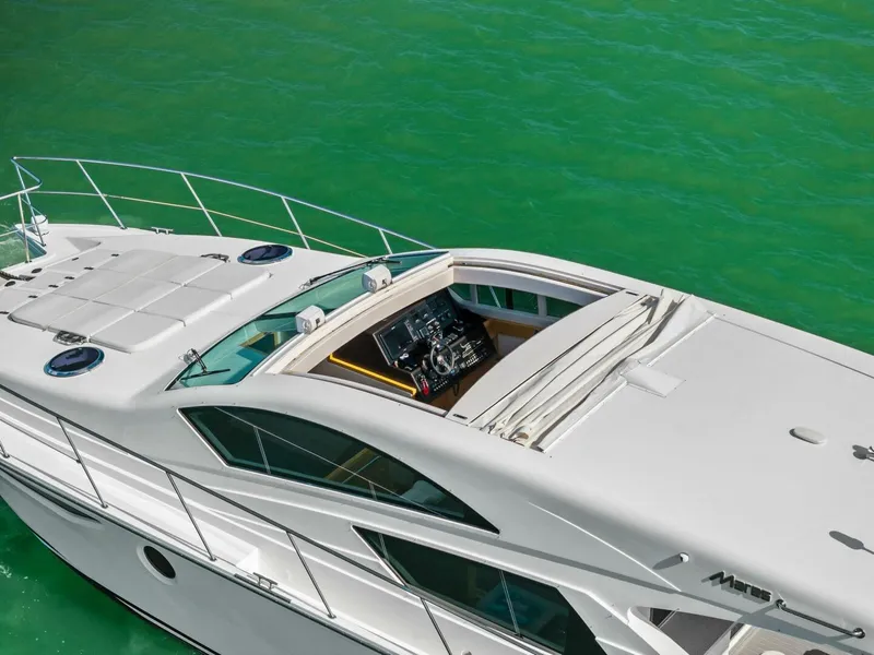 Slide: The Image of 2018 Outboard Express Catamaran 47 - 5995916