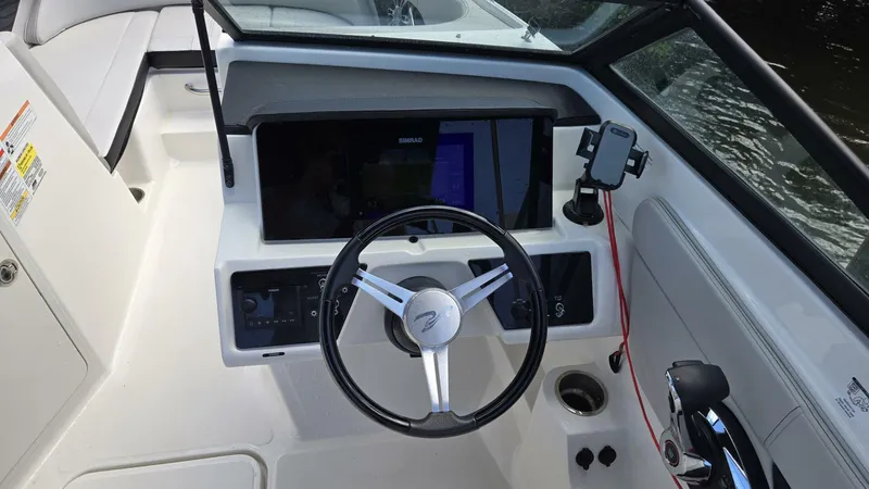 Slide: The Image of Sea Ray SPX 210 OB 2023 - 5995947