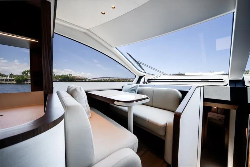 Slide: The Image of Azimut Fly 72 2026 - 6134571
