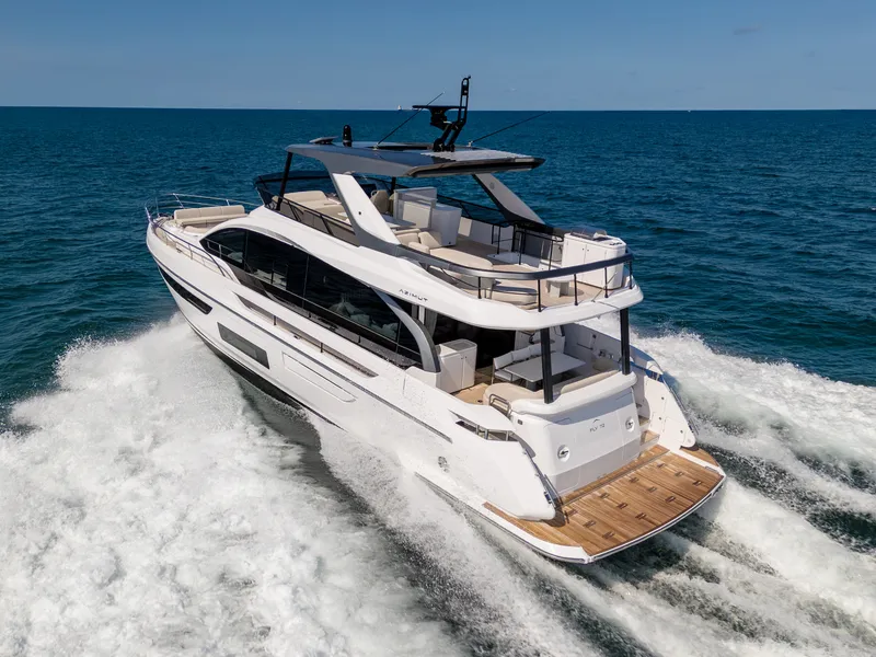 Slide: The Image of Azimut Fly 72 2026 - 6134537