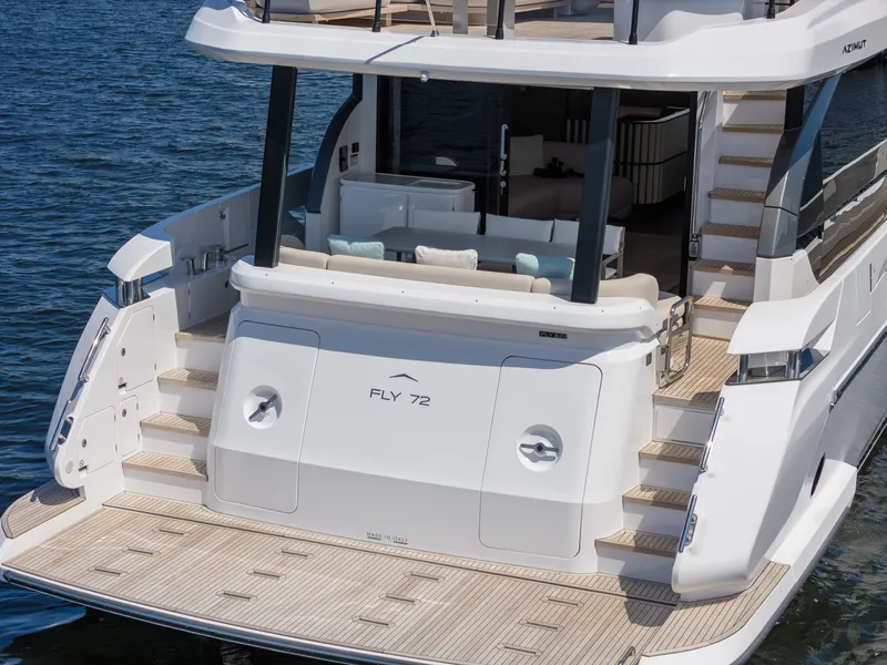Slide: The Image of Azimut Fly 72 2026 - 6134540