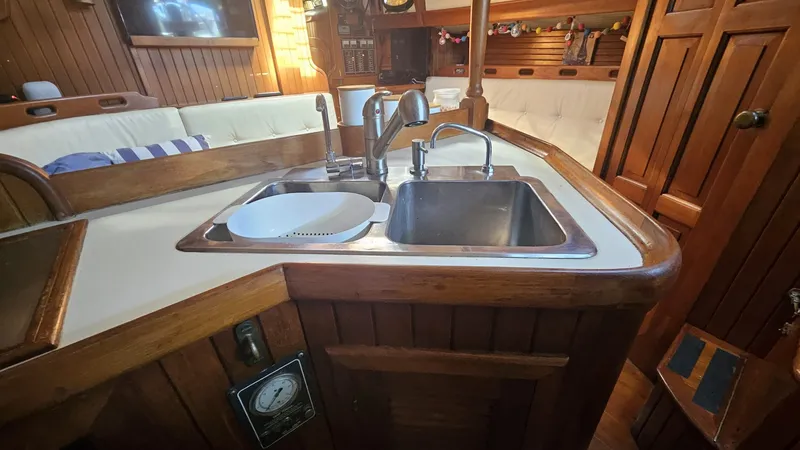 Slide: The Image of Hans Christian 33T 1985 - 6002938