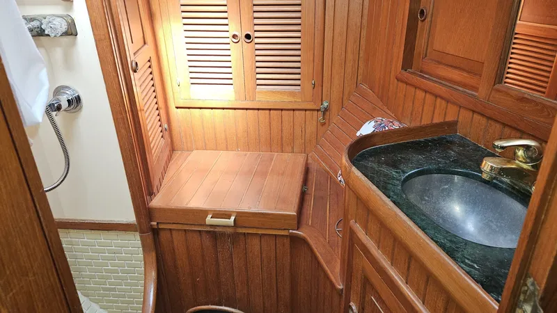 Slide: The Image of Hans Christian 33T 1985 - 6002979