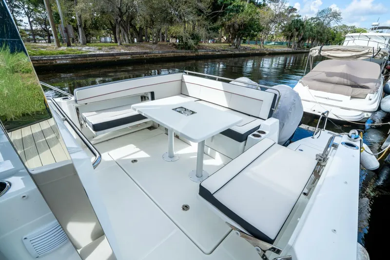 Slide: The Image of Jeanneau Leader 10.5 WA S2 2024 - 5996821