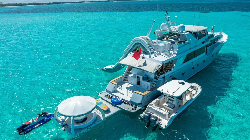 Slide: The Image of Broward Raised Pilothouse 1997 - 5997204