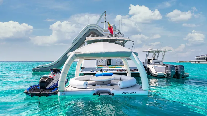 Slide: The Image of Broward Raised Pilothouse 1997 - 5997251