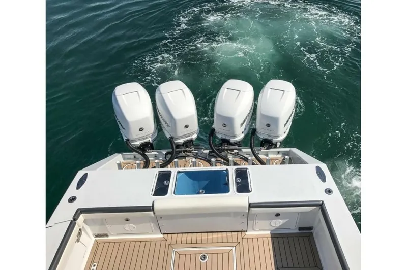 Slide: The Image of Metal Shark 42 - Pretty Work - 2016 Metal Shark 42 Fearless - Pretty Work - 5997059