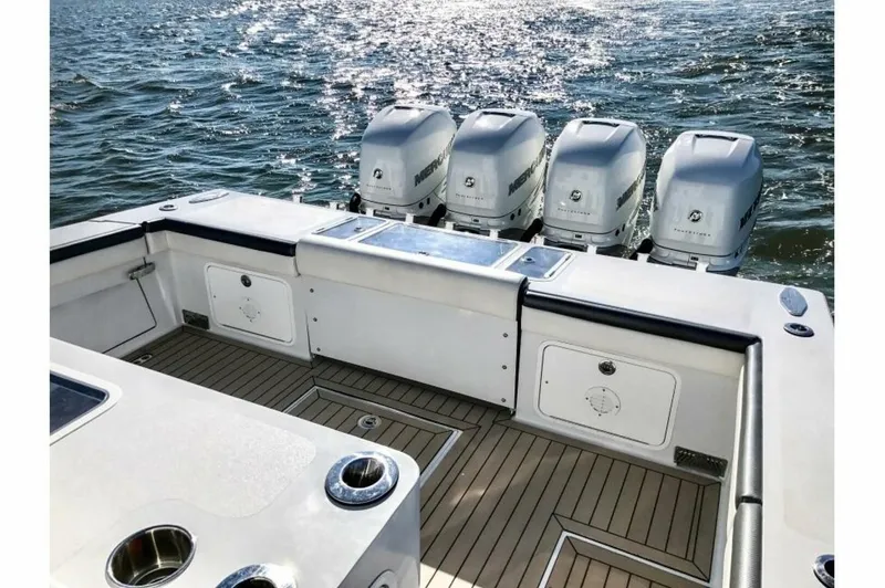 Slide: The Image of Metal Shark 42 - Pretty Work - 2016 Metal Shark 42 Fearless - Pretty Work - 5997070