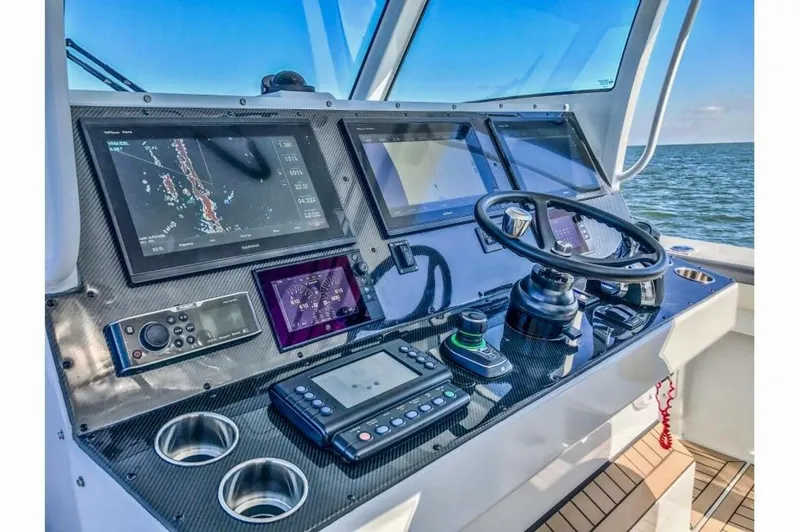 Slide: The Image of Metal Shark 42 - Pretty Work - 2016 Metal Shark 42 Fearless - Pretty Work - 5997065