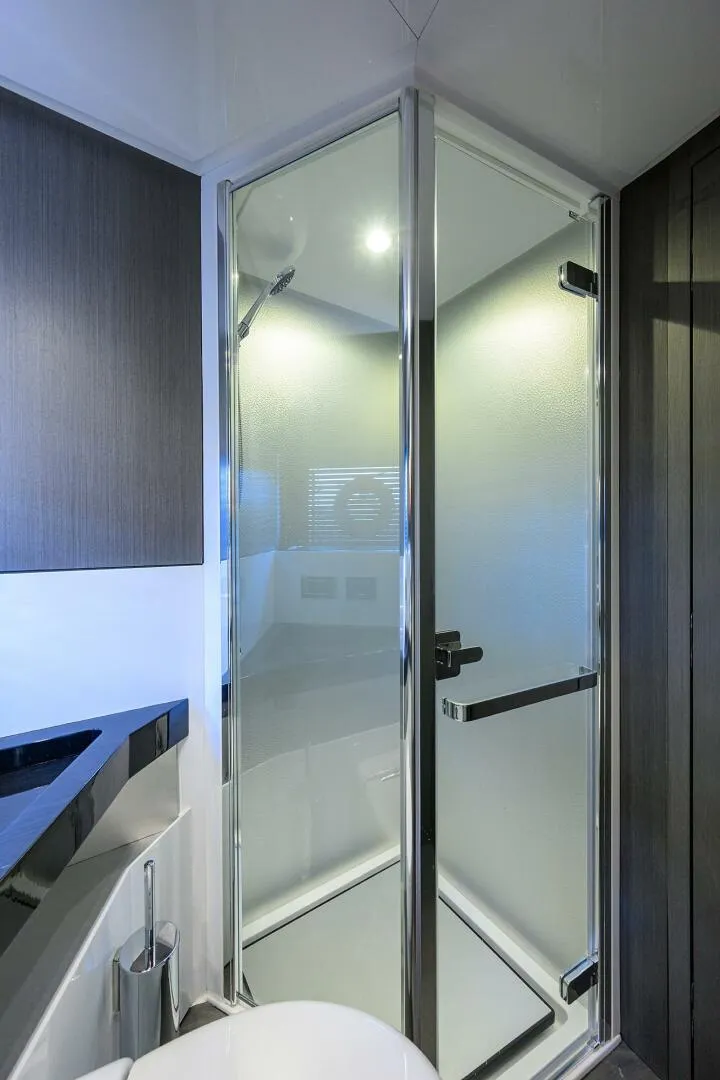 Slide: The Image of Azimut S7 2019 - 5997733