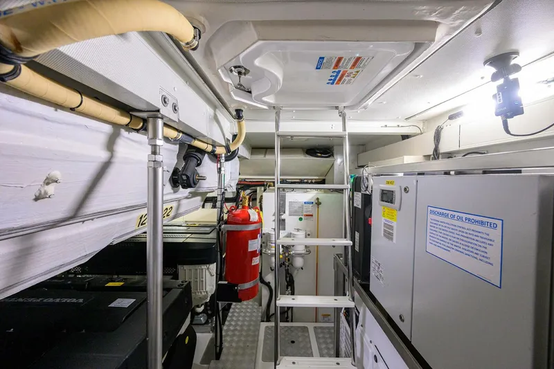 Slide: The Image of Azimut S7 2019 - 5997756