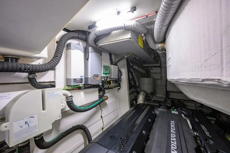 Slide: The Image of Azimut S7 2019 - 5997762