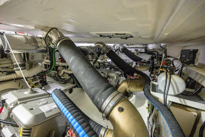 Slide: The Image of Azimut S7 2019 - 5997767