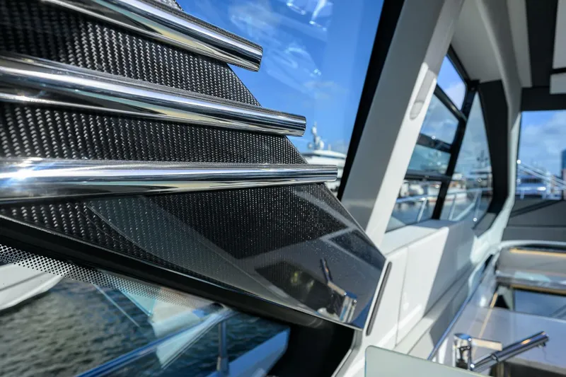 Slide: The Image of Azimut S7 2019 - 5997700