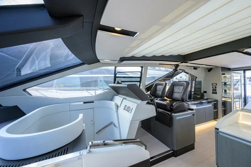 Slide: The Image of Azimut S7 2019 - 5997701