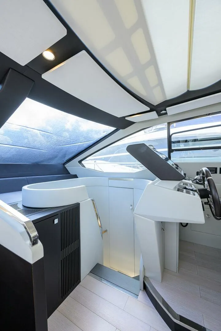 Slide: The Image of Azimut S7 2019 - 5997702