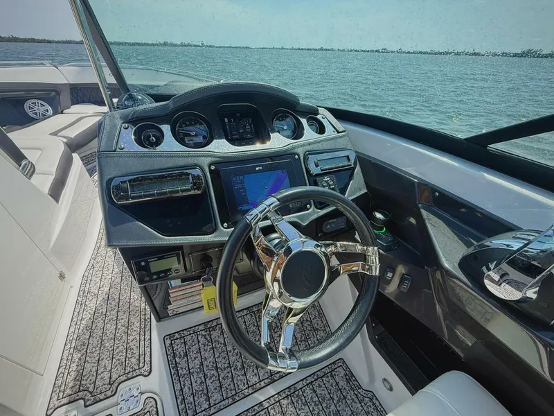 Slide: The Image of 2020 Monterey 29 305SSD - 5997793