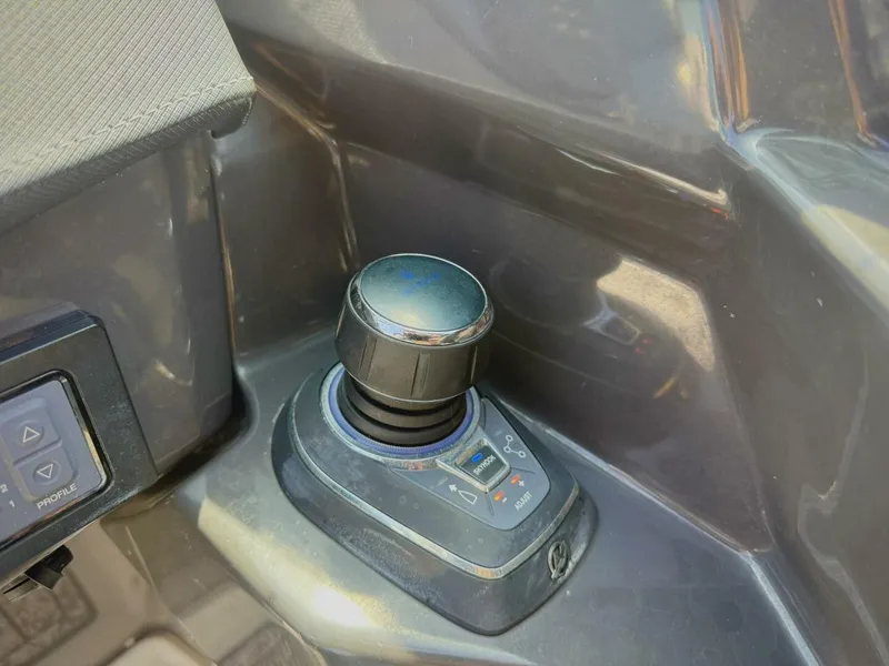 Slide: The Image of 2020 Monterey 29 305SSD - 5997795