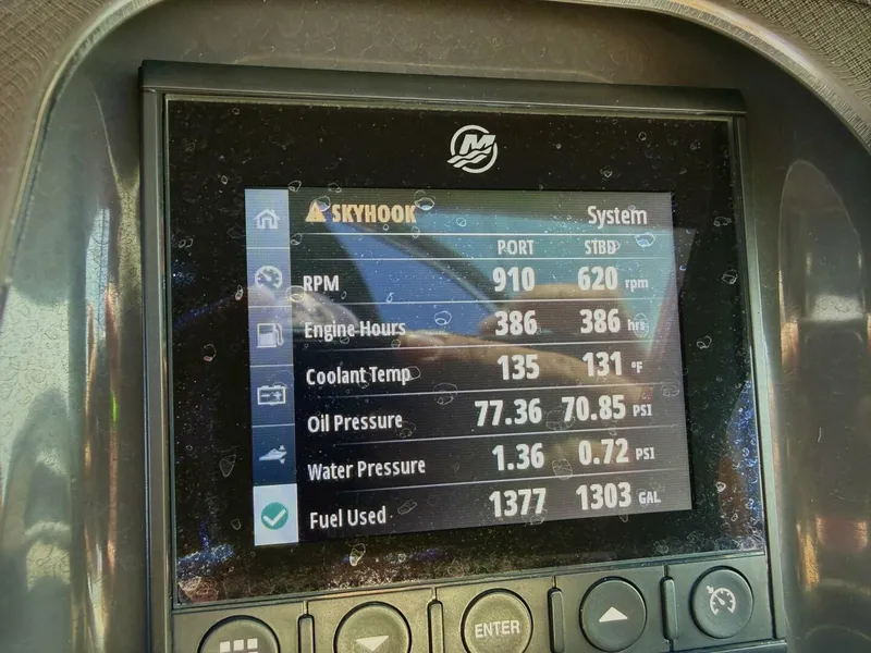 Slide: The Image of 2020 Monterey 29 305SSD - 5997848