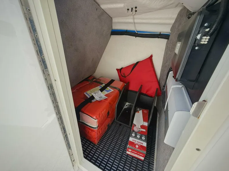 Slide: The Image of 2020 Monterey 29 305SSD - 5997851